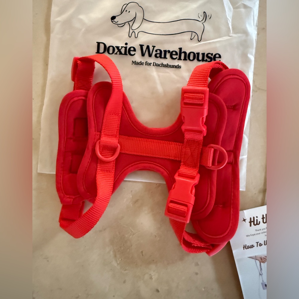 Doxie Warehouse Red Dog Harness and Leash Set with Waste Bag Holder S - Picture 4 of 6